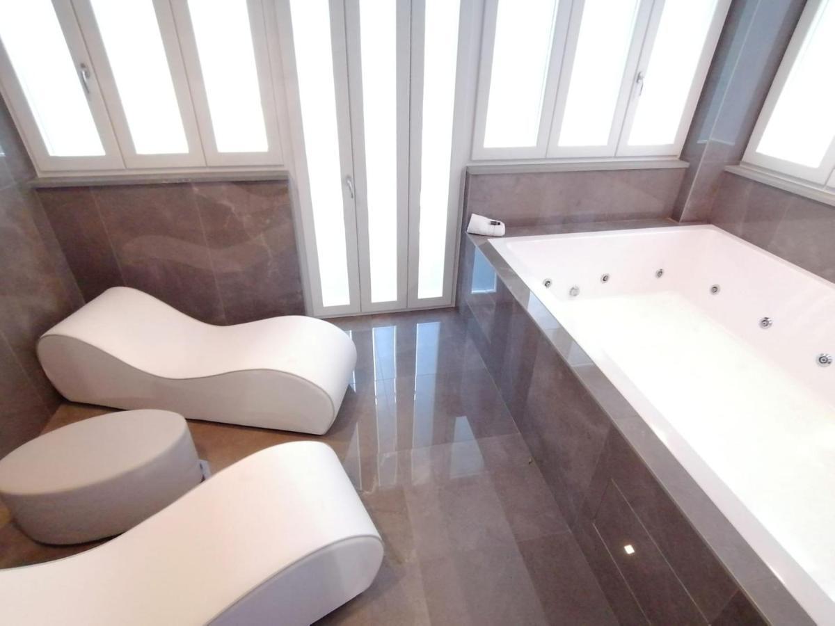 Hotel Xbusiness Nola Ngoại thất bức ảnh