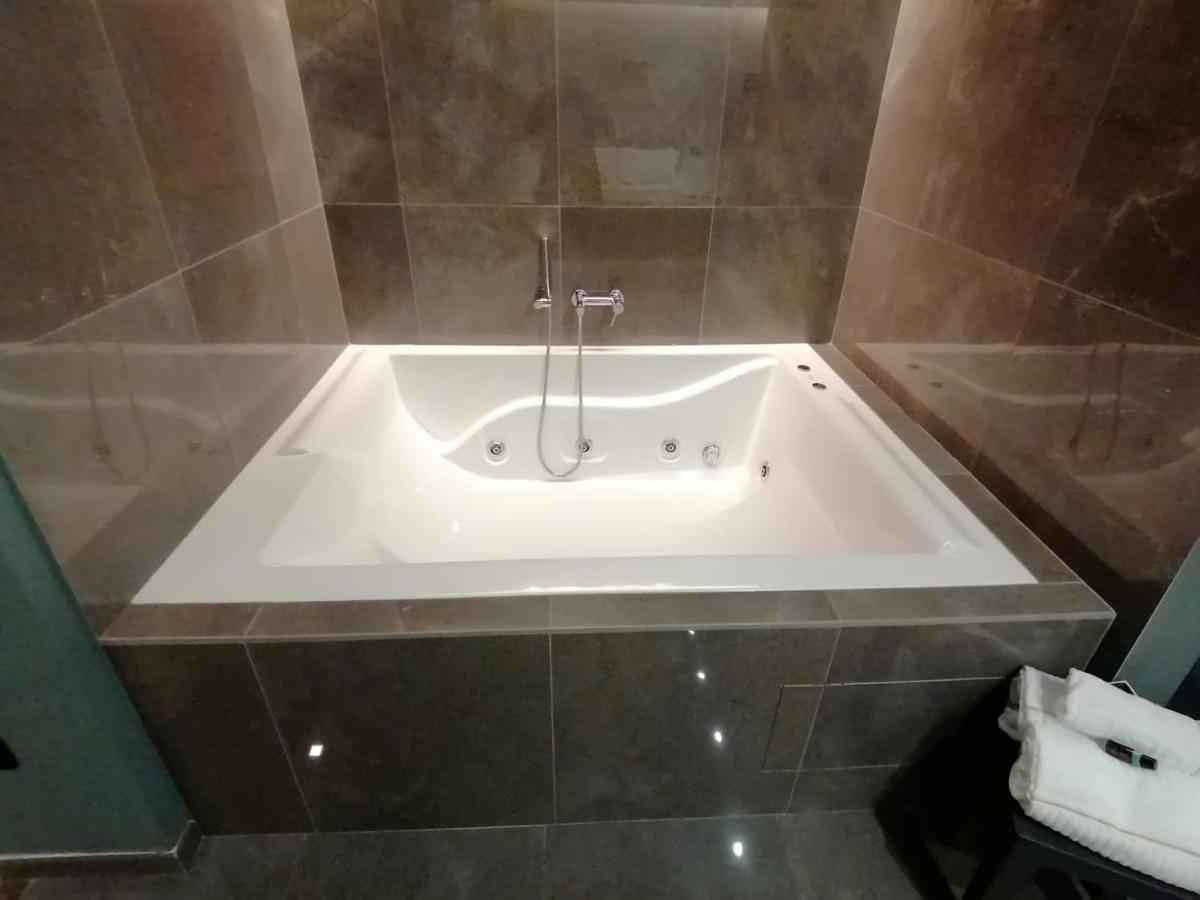 Hotel Xbusiness Nola Ngoại thất bức ảnh